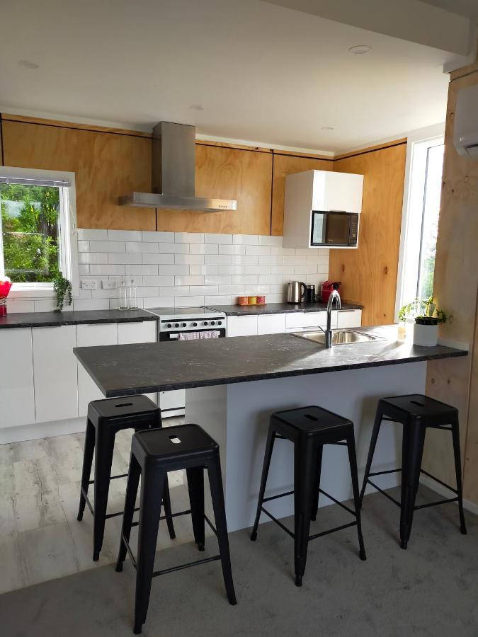 Relax In Kenmure Dunedin Exterior photo